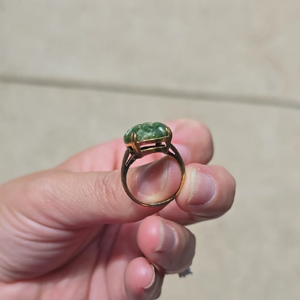 Antique & Vintage Carved Jade‎ ring, 10K Gold-filled